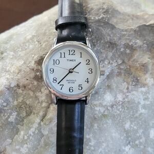 Vintage Timex Indiglo WR30M Quartz Watch Black Strap White Dial Classic Style